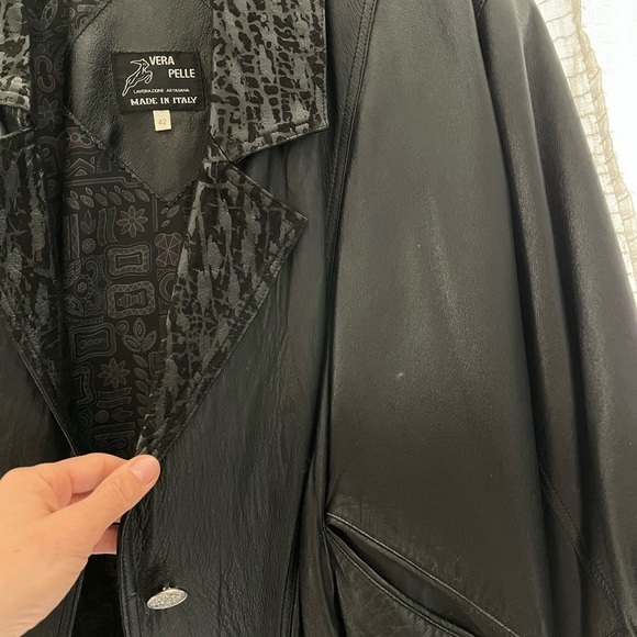 Vera Pelle 80s vintage batwing leather jkt w/printed viscose lining Looks New! - Picture 3 of 14